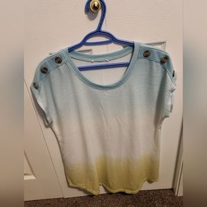 4/$20 Shirt with button detail. Large